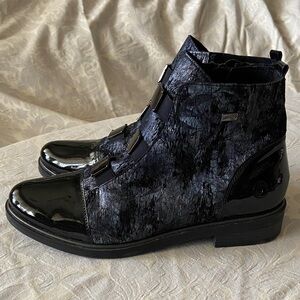 Remonte Navy and Black Ankle Boots size 42